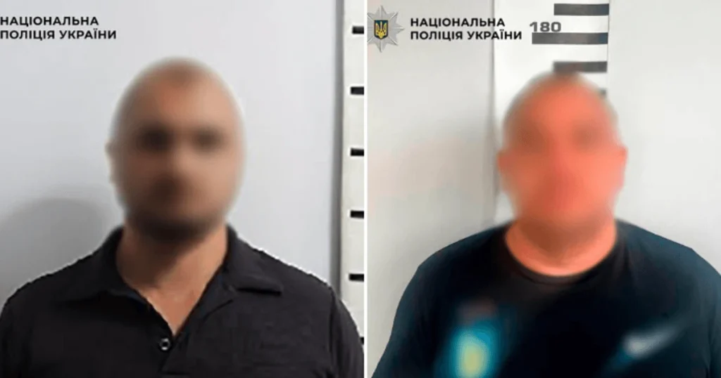 Затримані підозрювані та вилучені кошти на місці події у Києві